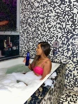 Karina Lima — 5 / 8