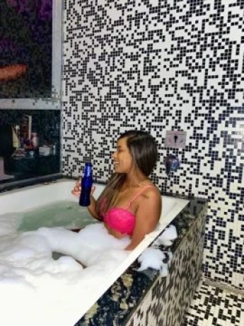 Karina Lima — 5 / 8
