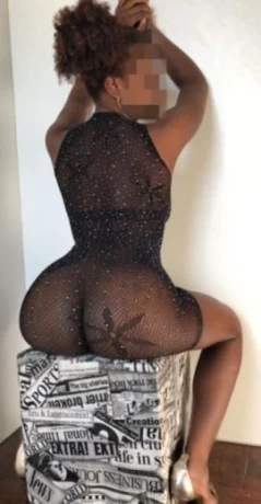 Isa Lima — 4 / 5