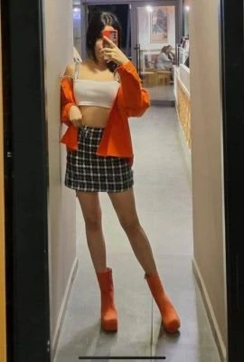 Sofia — 6 / 8