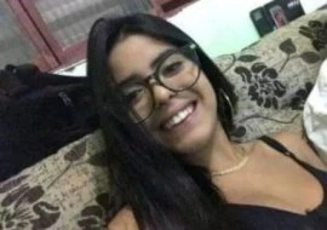 Melissa Maia — 8 / 9