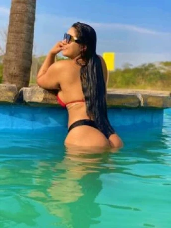 Jaqueline Santos — 1 / 5
