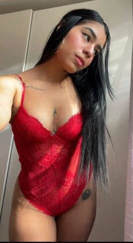 Daniela — 3 / 4