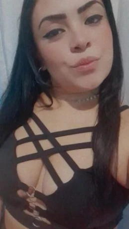 Pamela Prado — 8 / 9