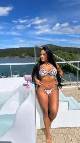 Bela Carvalho — 4 / 9