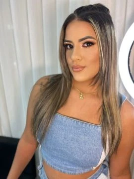 Bruna Raquel — 3 / 5