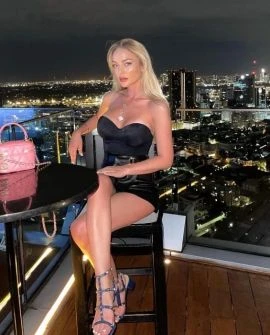 Veronika — 8 / 9