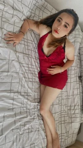 Clara — 2 / 4