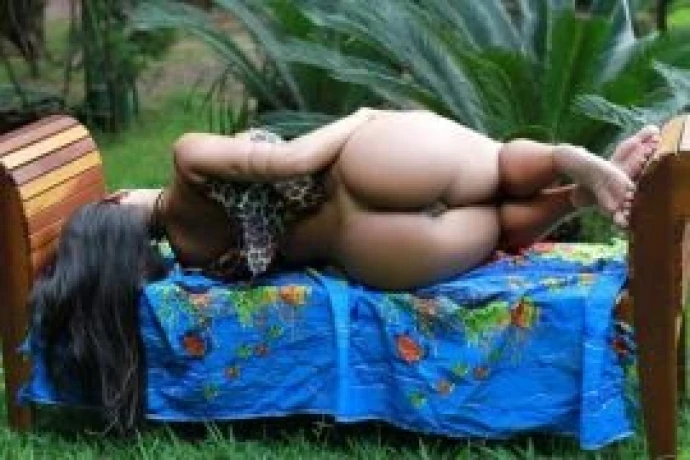 Anita Castro — 7 / 9