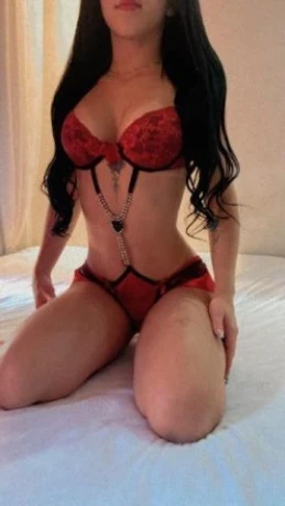 Catherine Garcia — 6 / 7