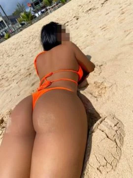 Kelly Almeida — 5 / 9