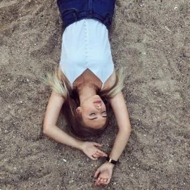 OLIVIANA — 7 / 9