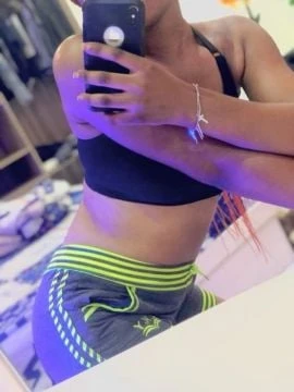 Lizzy Angela — 2 / 4