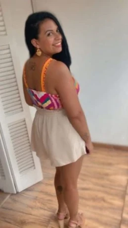 Nicoly Molina — 2 / 4