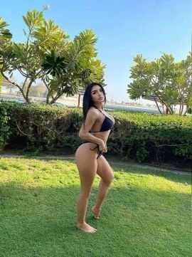 Leyla — 6 / 9