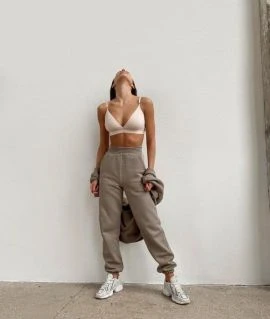 Michelle — 2 / 4