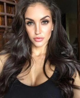 Laura — 4 / 9