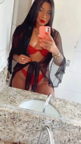 Yona Karollyne — 3 / 4