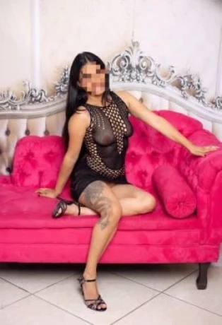 Yara Medeiros — 3 / 9