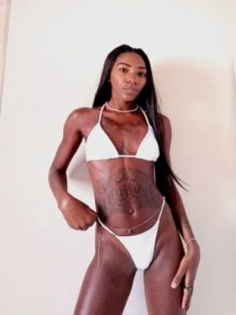 Laura Silva — 6 / 8