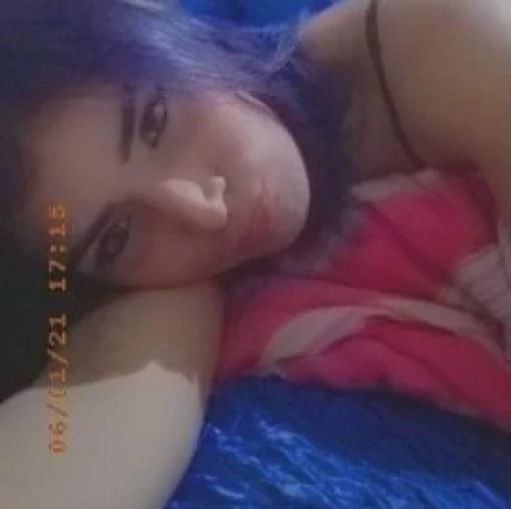 Julia Morena — 3 / 4