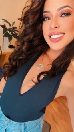 Luna Ferrero — 6 / 9