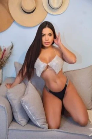 Lua Blanco — 4 / 9