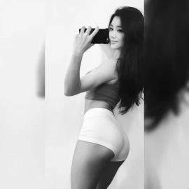 Mila — 4 / 6