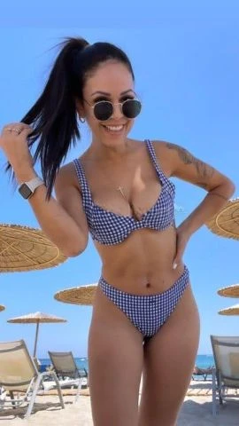 Leticia Alves — 3 / 9
