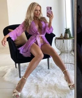 Oriana — 4 / 9
