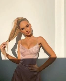 Alina — 4 / 9