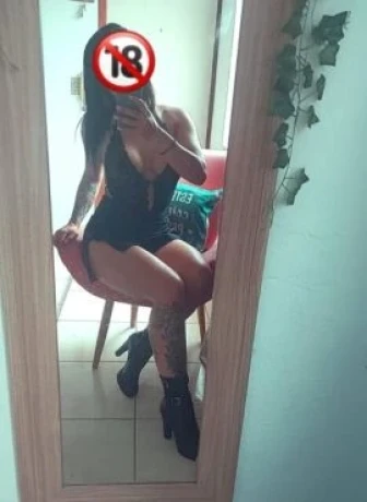 Flávia Bueno — 3 / 5