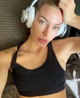 Linda — 8 / 9