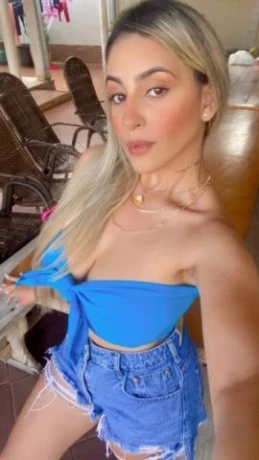 Eduarda Assis — 1 / 4