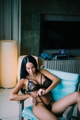 Karmen — 2 / 9