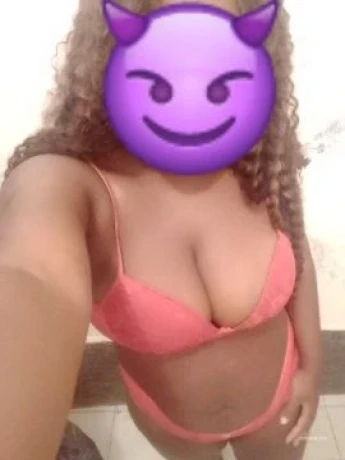 Maria Flor — 6 / 9