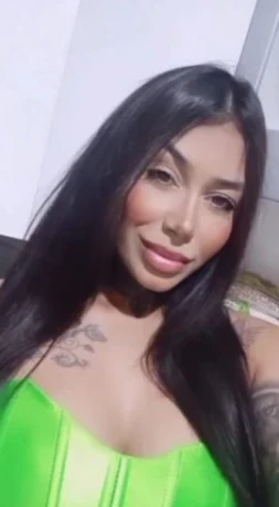 Amanda Souza — 4 / 5