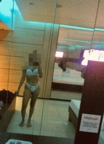 Izza Queiroz — 3 / 5