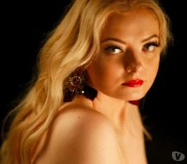 Female Escort — 2 / 5
