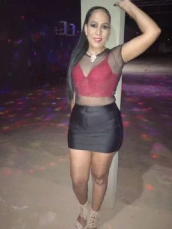 Paola Oliveira — 2 / 5