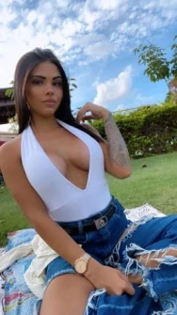 Melissa Andrade — 3 / 4