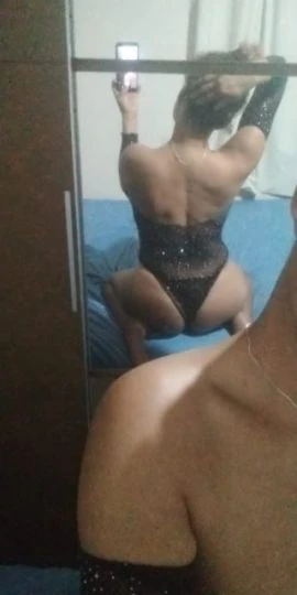 Jade Vasconcelos — 5 / 9