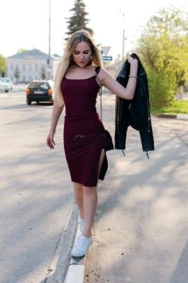 Alina — 7 / 9