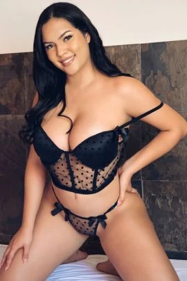 Karina Gomez — 2 / 3