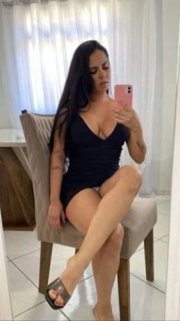 Raquel Moreira — 4 / 8