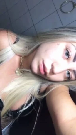 Nicole Dias — 4 / 5