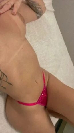 Ketullyn Santos — 2 / 8