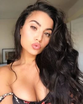 Helena — 6 / 9