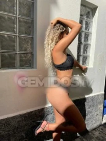 Luara Garcia — 3 / 8