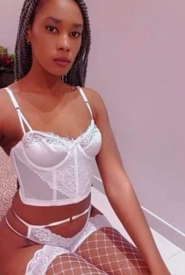 Bria Atara, Escort, Riyadh